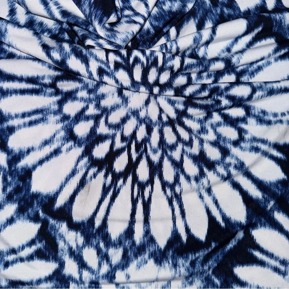 Michael Kors Petite Medium Sleeveless Abstract Floral‎ Top Blue White V-Neck